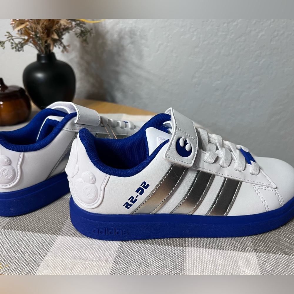 Star Wars Adidas Grand Court 2.0 EL White and Navy Sneakers. New with Tags